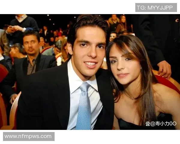 外国足球明星绯闻大揭秘：那些年我们不知道的爱情故事与情感纠葛